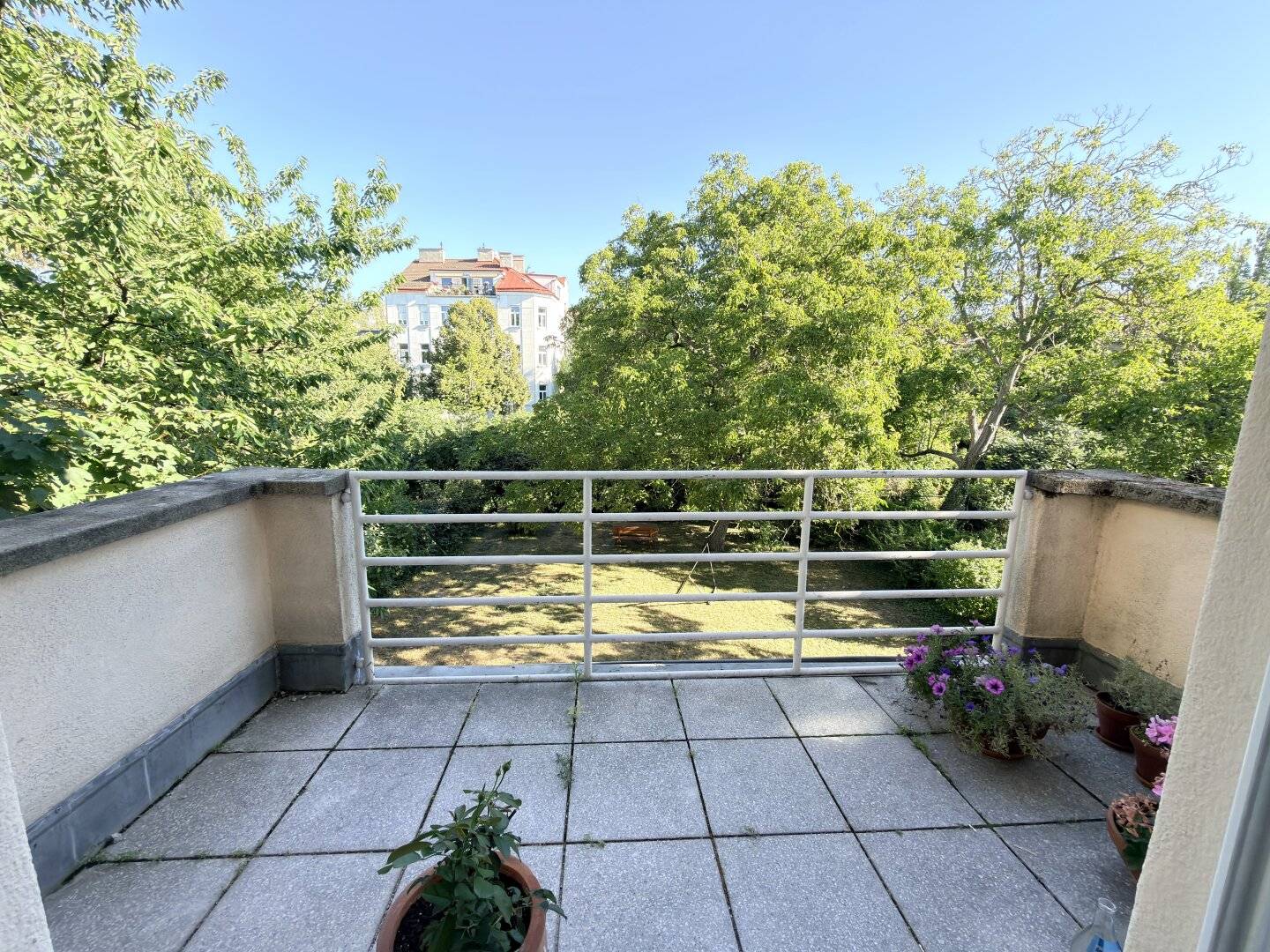 Newly renovated perfectly laid out 3-room apartment in central Döblinger quiet location - Appointment for viewing will follow by return email