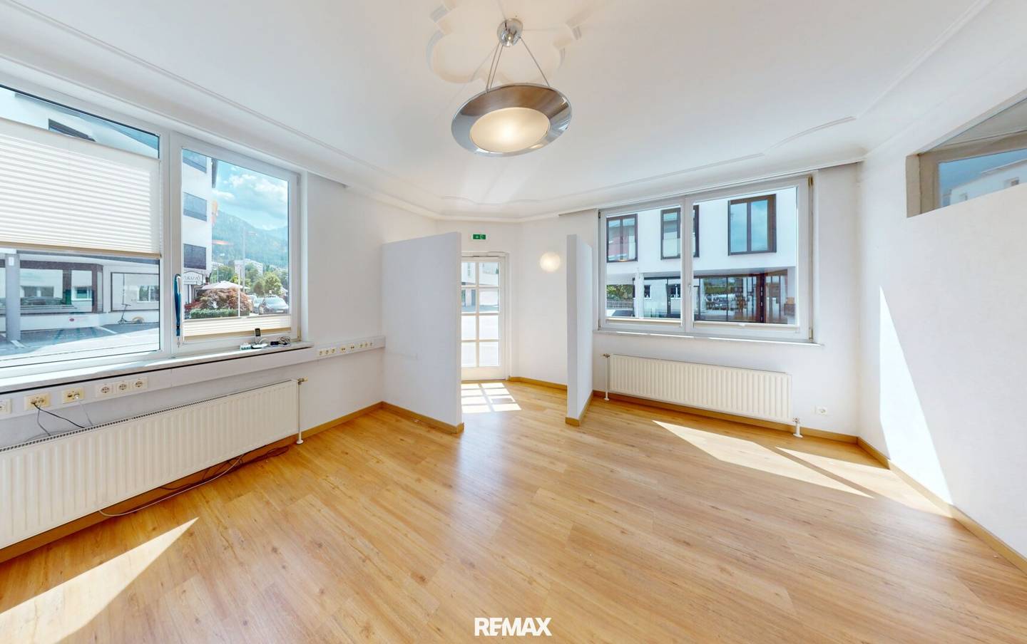 Attractive commercial premises in Landeck-Perjen with good visibility