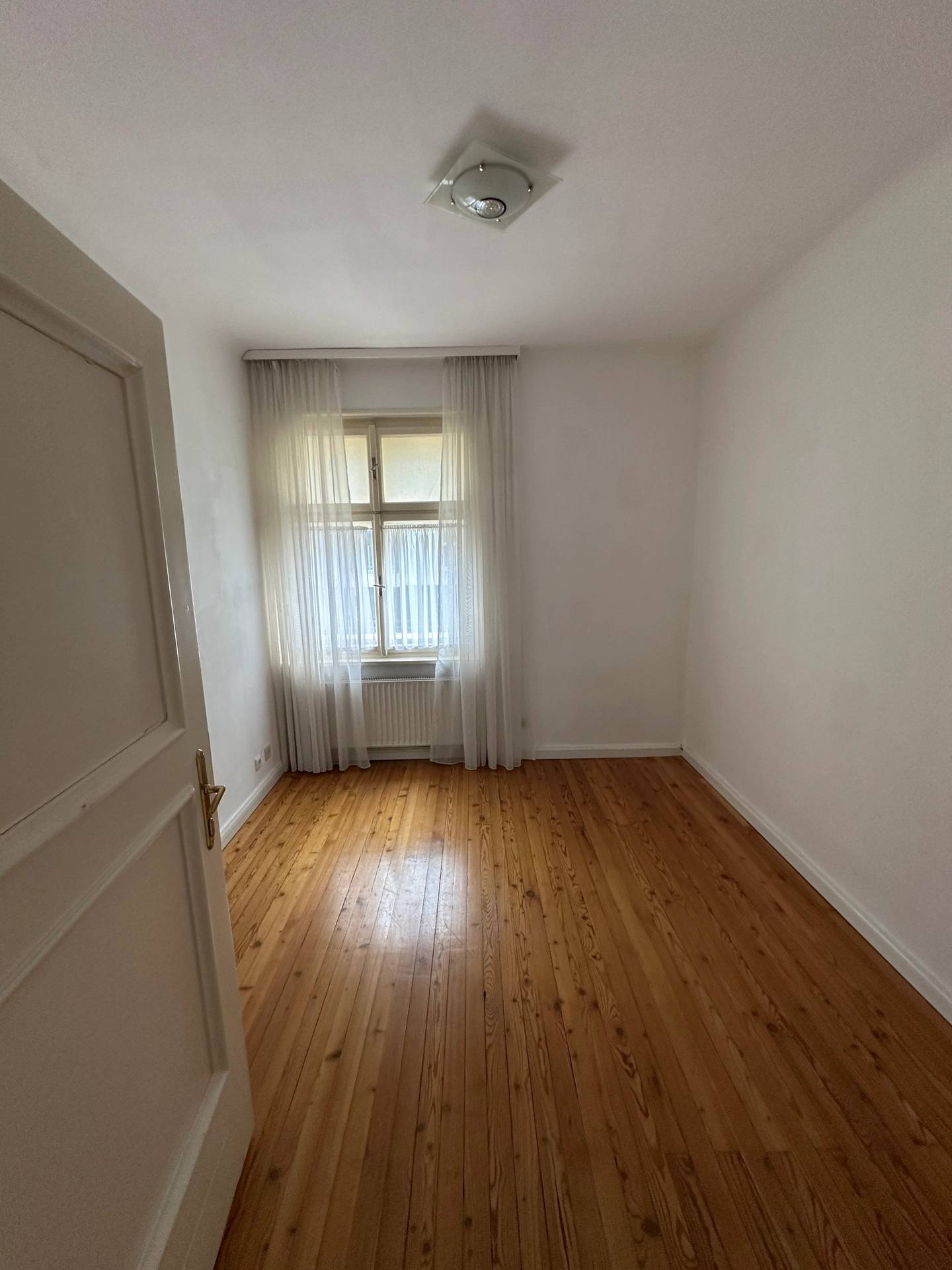 Stadtvilla zentral mit Doppelgarage und Garten Anlegerwohnung