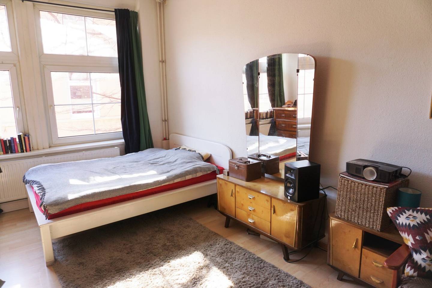 Large studio apartment in Wilten for rent
