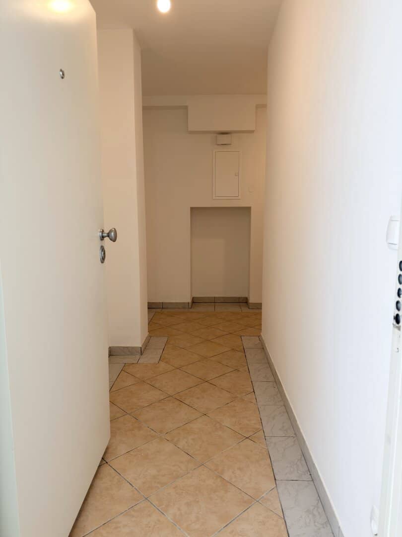 2-room apartment after complete renovation on the 3rd floor with elevator - quiet location - also suitable for letting – plenty of space for individual living ideas