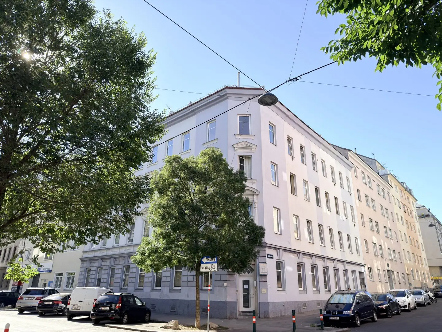 2-room apartment after complete renovation on the 3rd floor with elevator - quiet location - also suitable for letting – plenty of space for individual living ideas