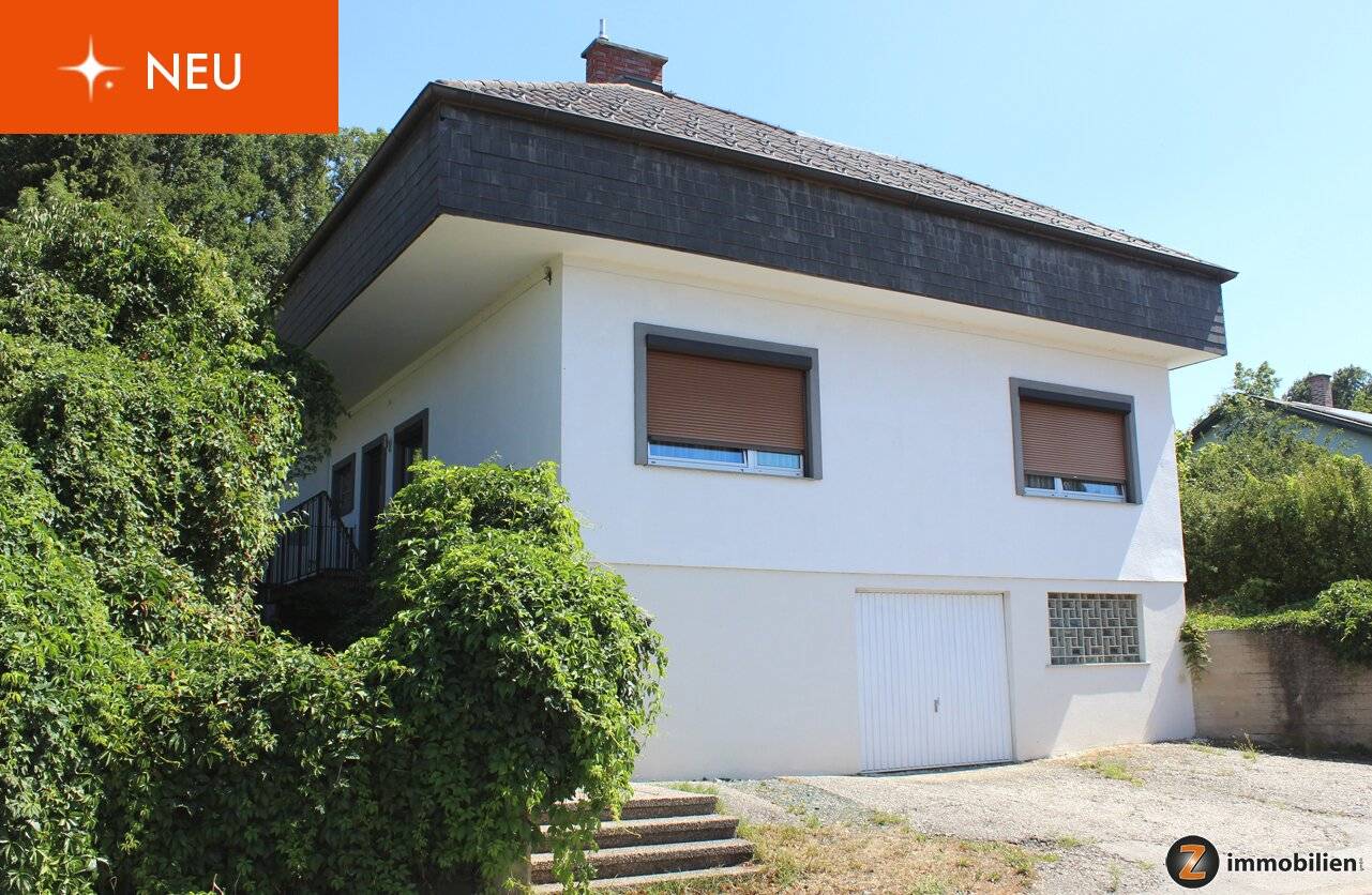 Oberschützen: Move-in ready house in a quiet location with a view