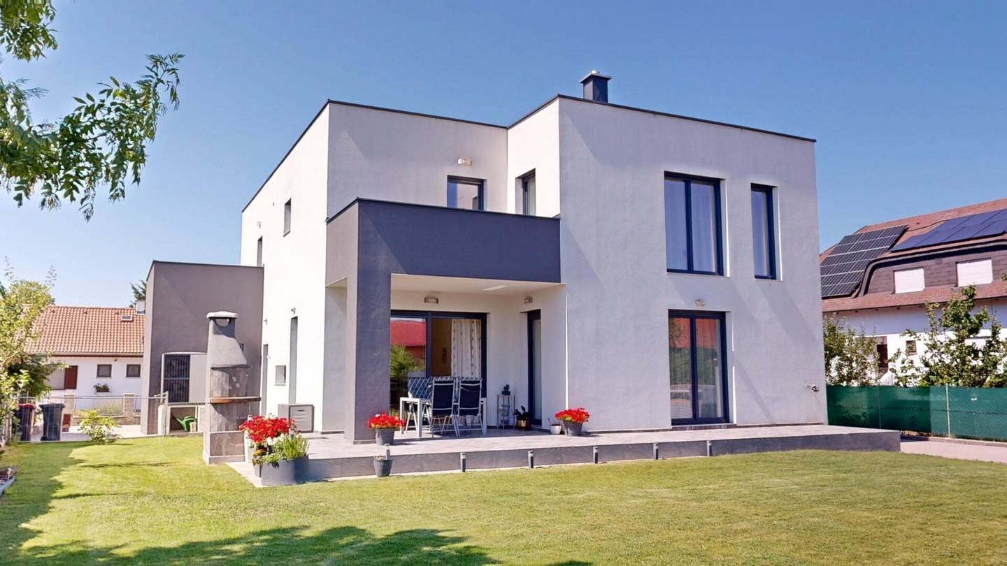 Moderner Familientraum mit villenartigem Charakter | ca. 215 m² Wohnfläche &amp; großzügiger Garten