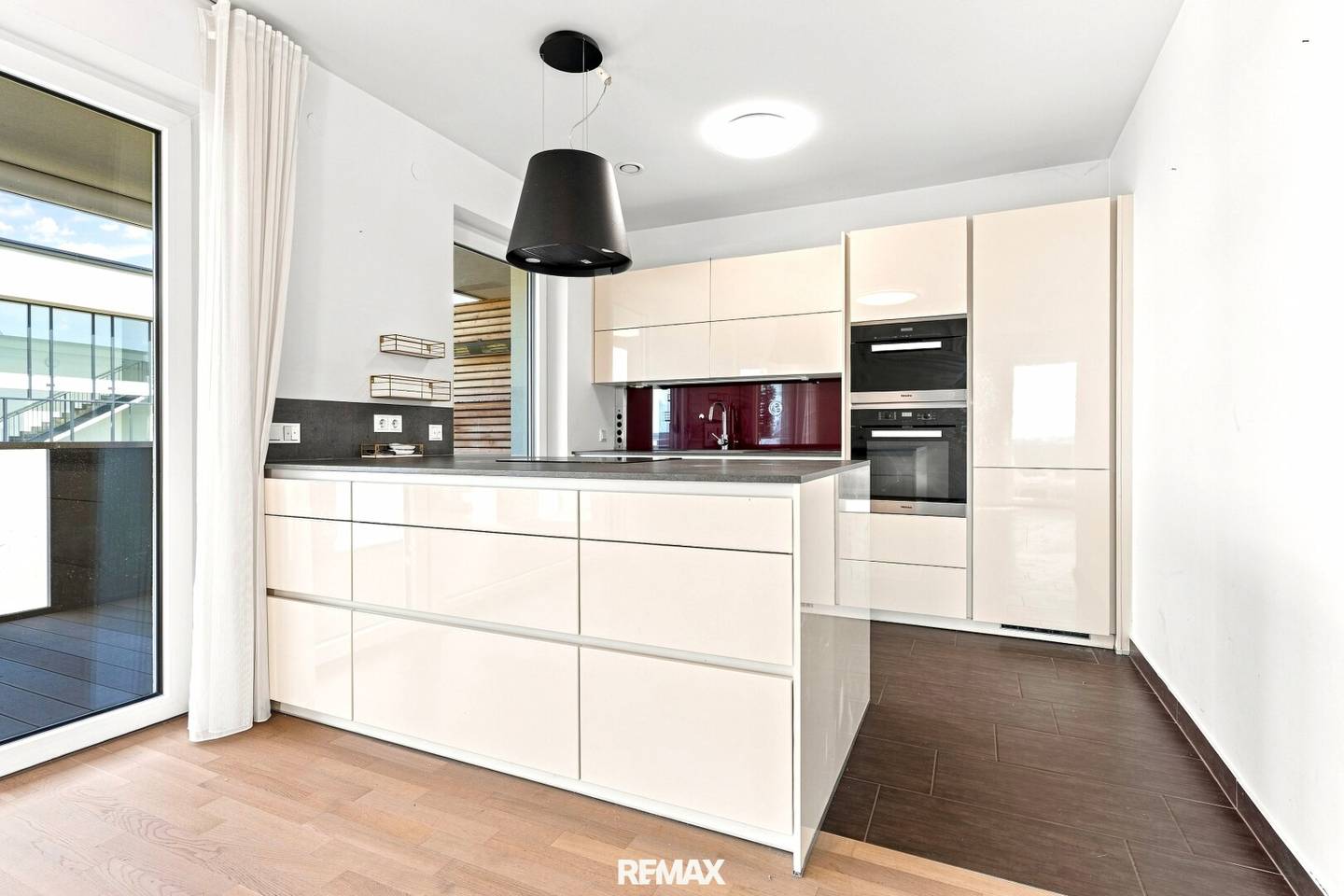 ***Traumhafte 4 Zimmerwohnung mit großzügigen Balkon im ruhigen Pasching***
