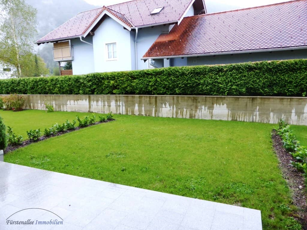 COMMISSION-FREE - RENT GLANEGG: Beautiful 54 m² 2-room garden apartment with approx. 60 m² southwest garden