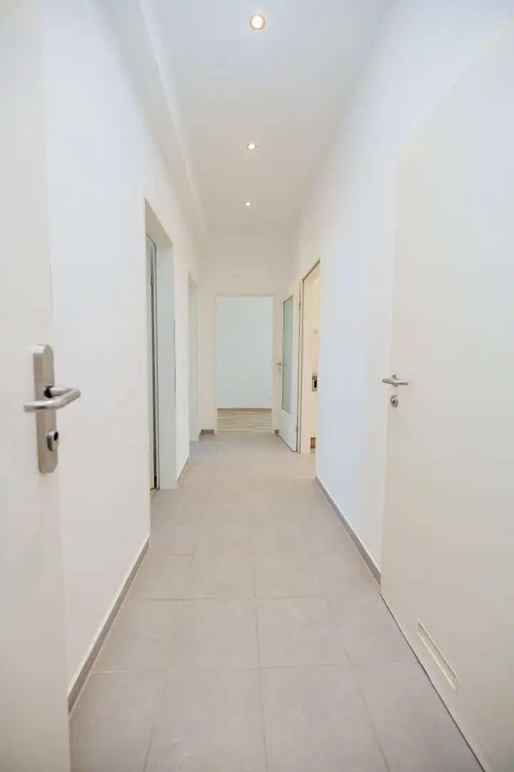 Central location Carport 3 rooms Ground floor Thought-out layout Fitted kitchen Cellar PROJEKT WOHNEN