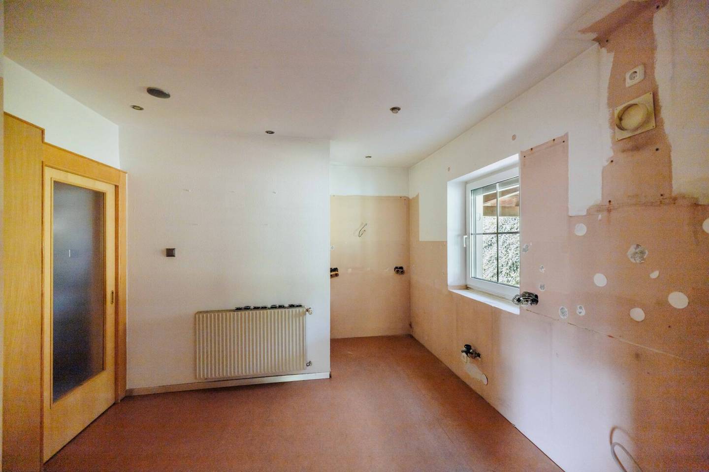 REIHENHAUS I GARTEN 381m² MIT KLEINEM GARTENTEICH I 2 BADEZIMMER I ÜBERDACHTER UNTERSTAND I PELLETSHEIZUNG I PROJEKT WOHNEN