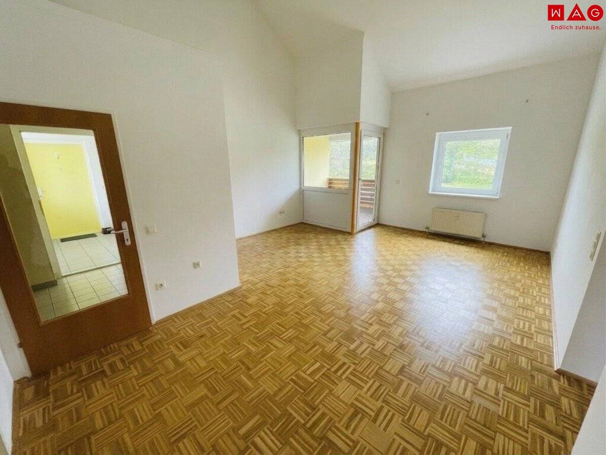 Wohnen im Grünen / Wohlfühl-Wohnung mit Terrasse, Carport und Galerie