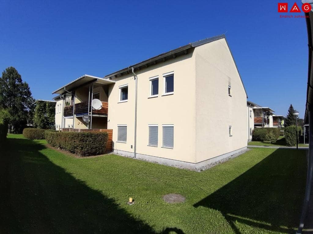 Wohnen im Grünen / Wohlfühl-Wohnung mit Terrasse, Carport und Galerie