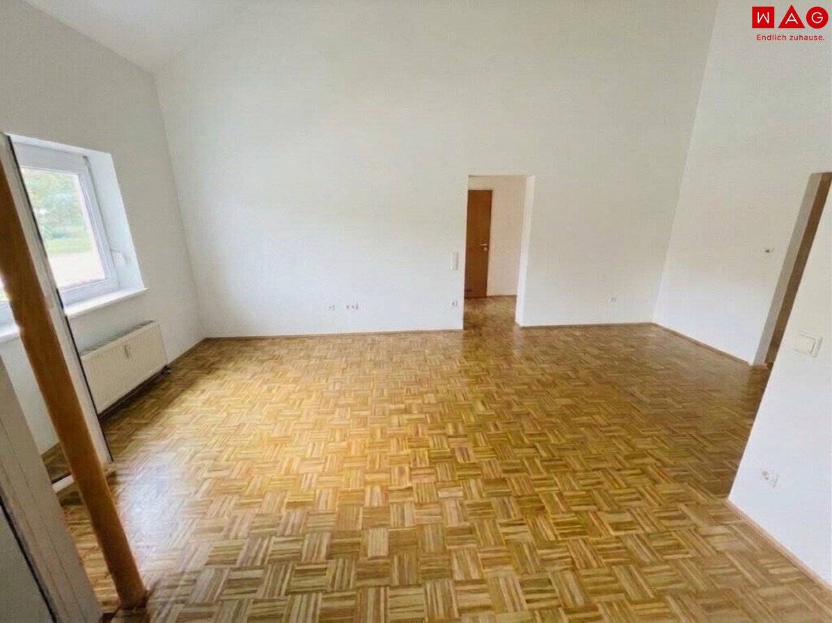 Wohnen im Grünen / Wohlfühl-Wohnung mit Terrasse, Carport und Galerie