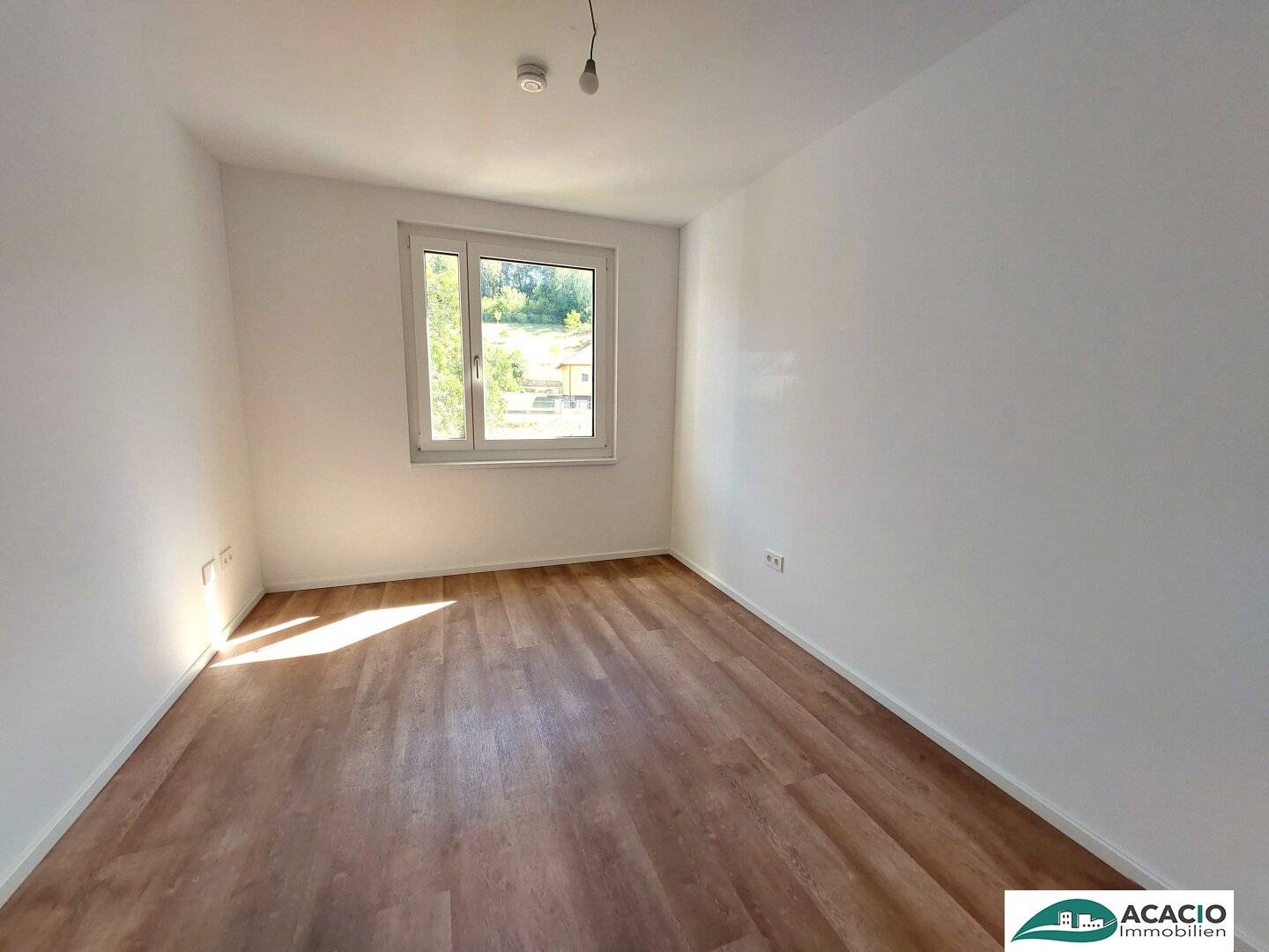 centrally arranged 3-room apartment with loggia - living dream in the Tullnerfeld - live in the countryside but work in the city - underground parking on request