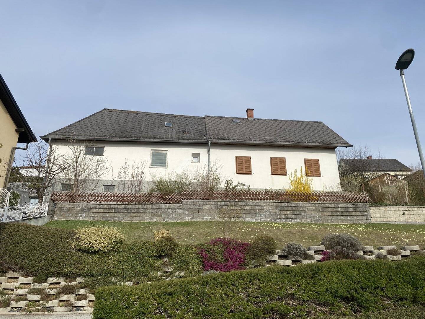 Nettes, kleines Haus in Aussichtslage