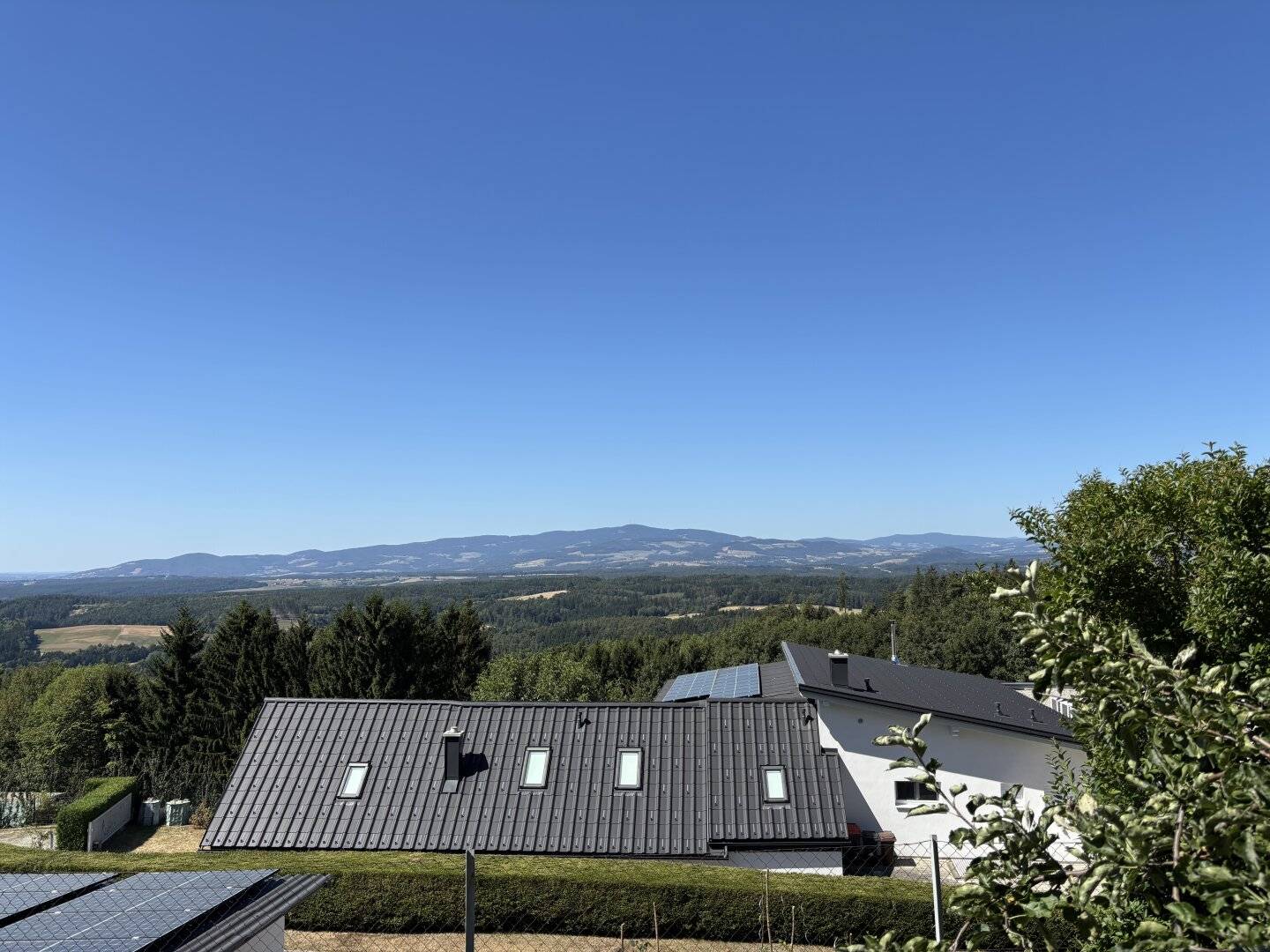 Nettes, kleines Haus in Aussichtslage