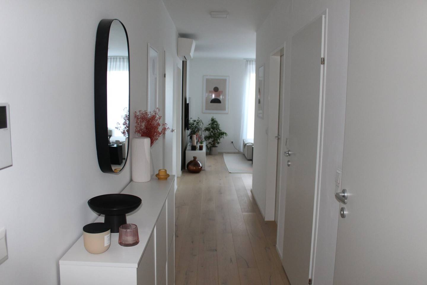 Moderne Wohnung mit Top-Ausstattung und Blick ins Grüne!!