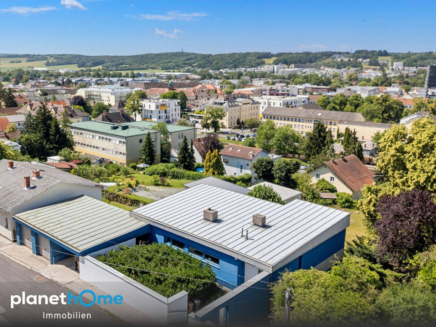Bright family apartment with unobstructed distant view