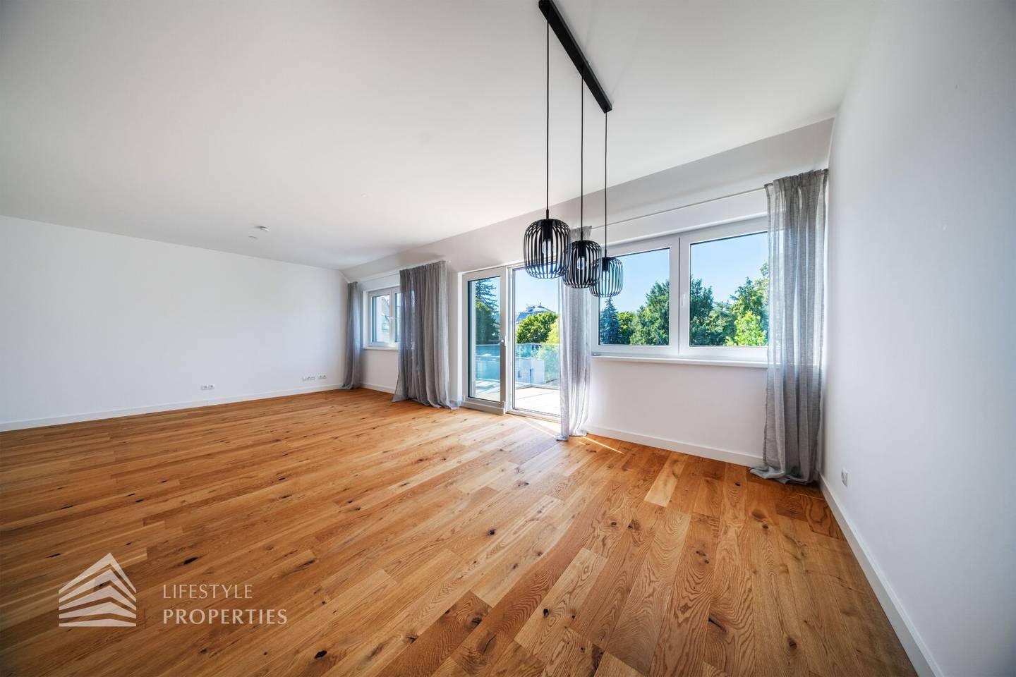 Großzügige 3-Zimmer Neubauwohnung mit Terrasse und Loggia