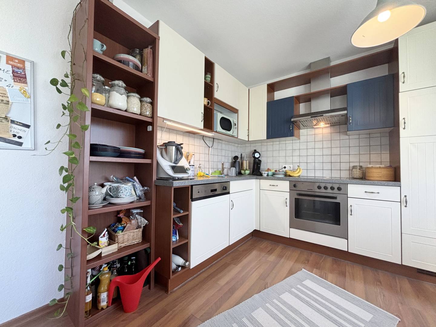 Großzügige Wohnung mit Loggia und eigenem Garagenstellplatz