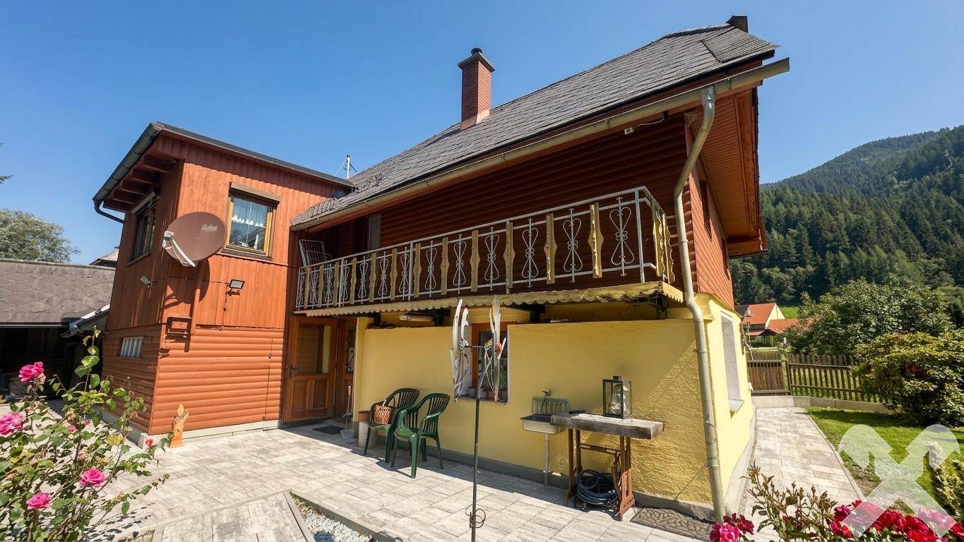 Familienwohnung in ruhiger Berglage mit Doppelgarage