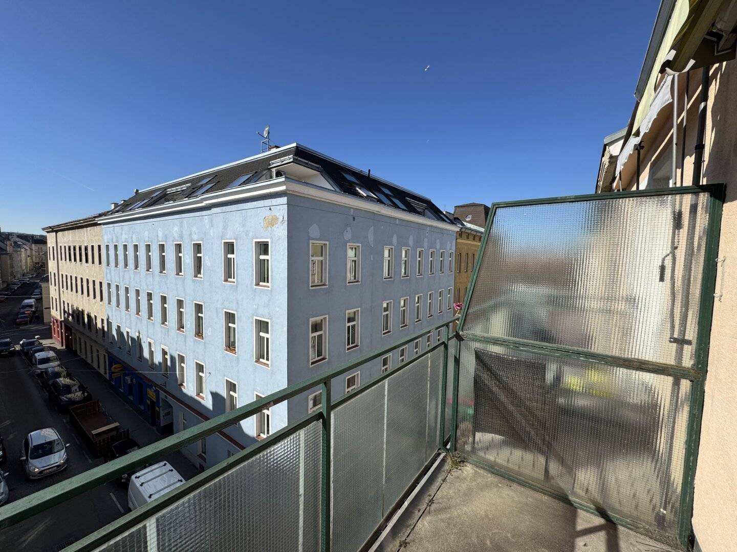 FREE RENT - SMART 1 ROOM + BALCONY NEAR MEIDLINGER MARKT + U6