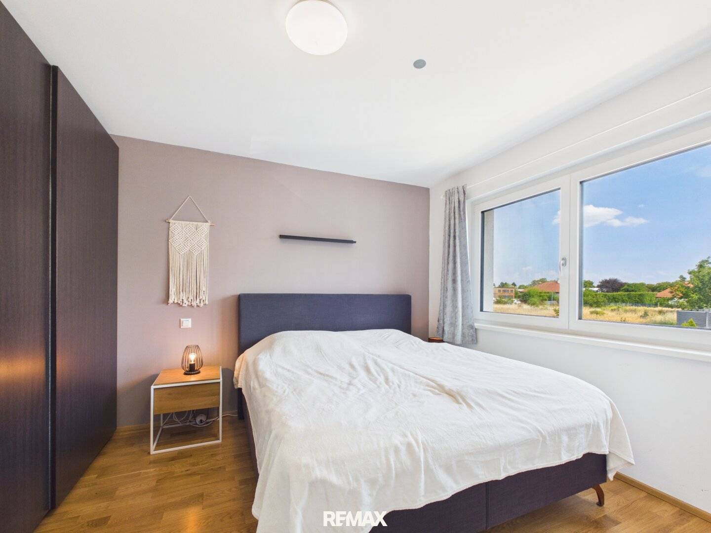 Beautiful 3-room apartment with loggia and 2 bathrooms, only 3 bus minutes from U1 Leopoldau