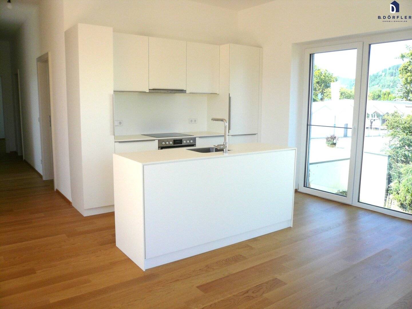 High-quality terrace rental apartment in architect-designed house