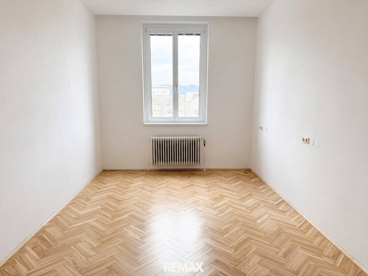 3 office/practice rooms near the train station