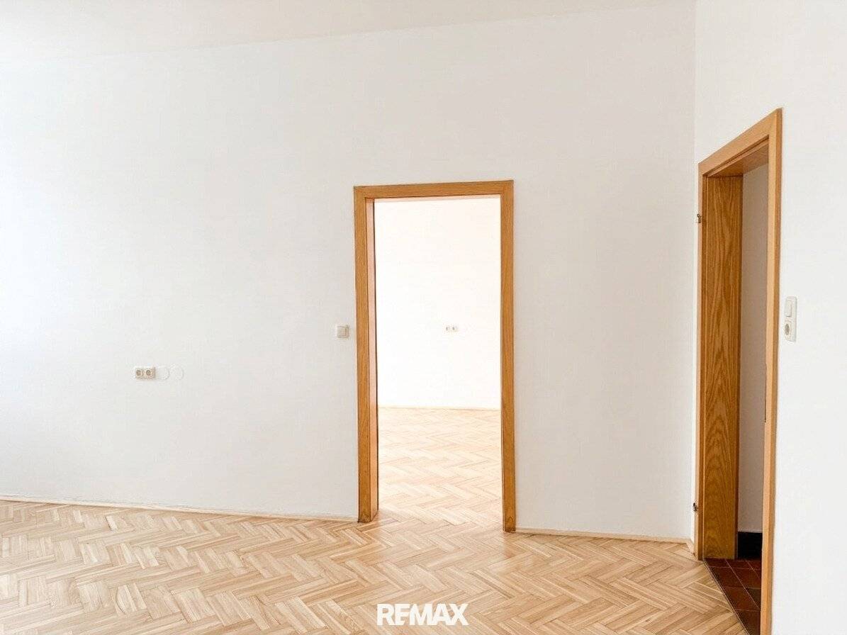 3 office/practice rooms near the train station