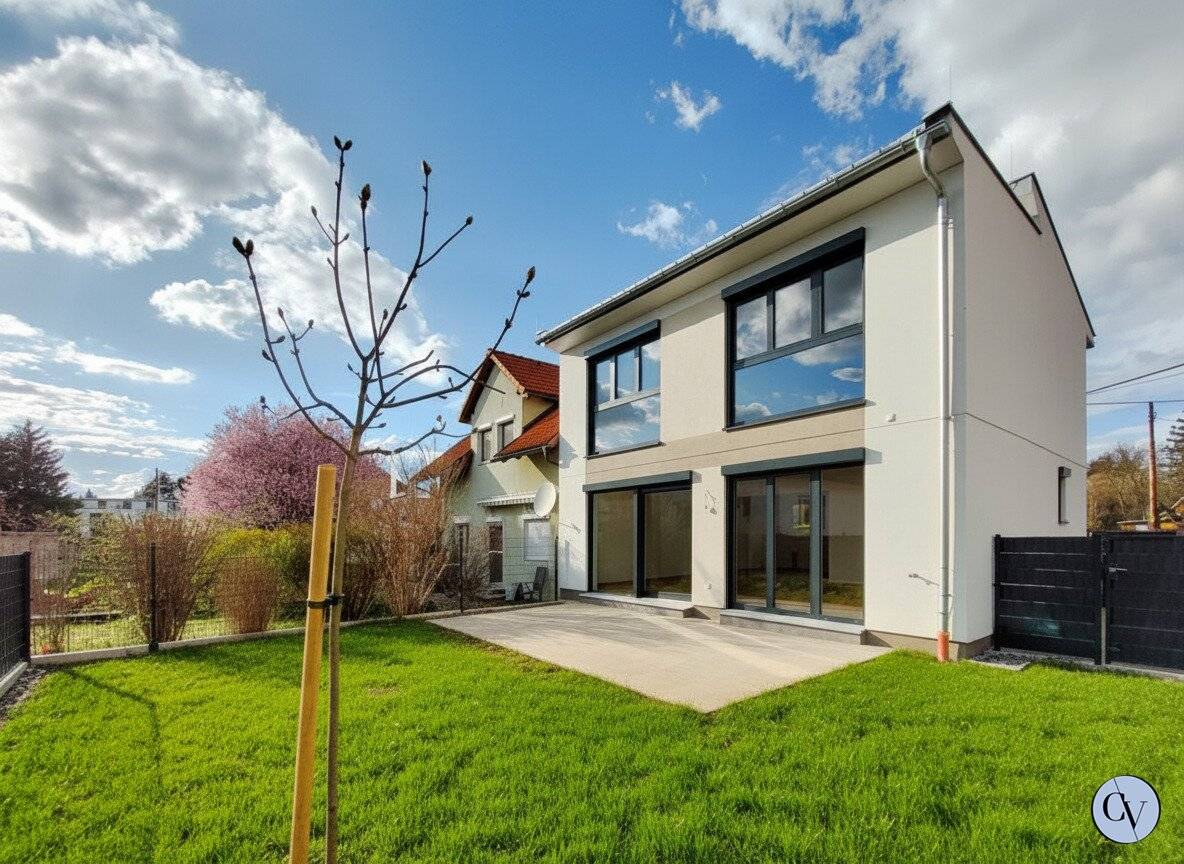 Single-family house near Kirschenallee - First occupancy
