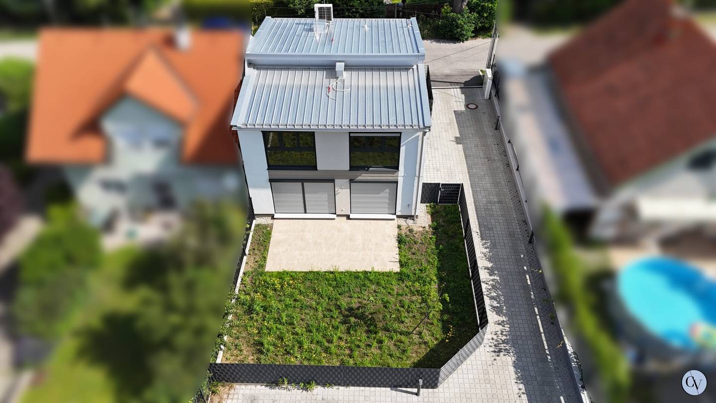 Single-family house near Kirschenallee - First occupancy