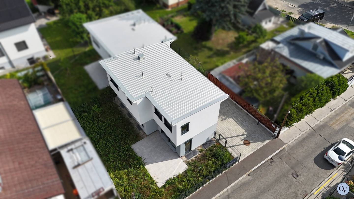 Semi-detached house in Schwarzlackenau - 4 rooms