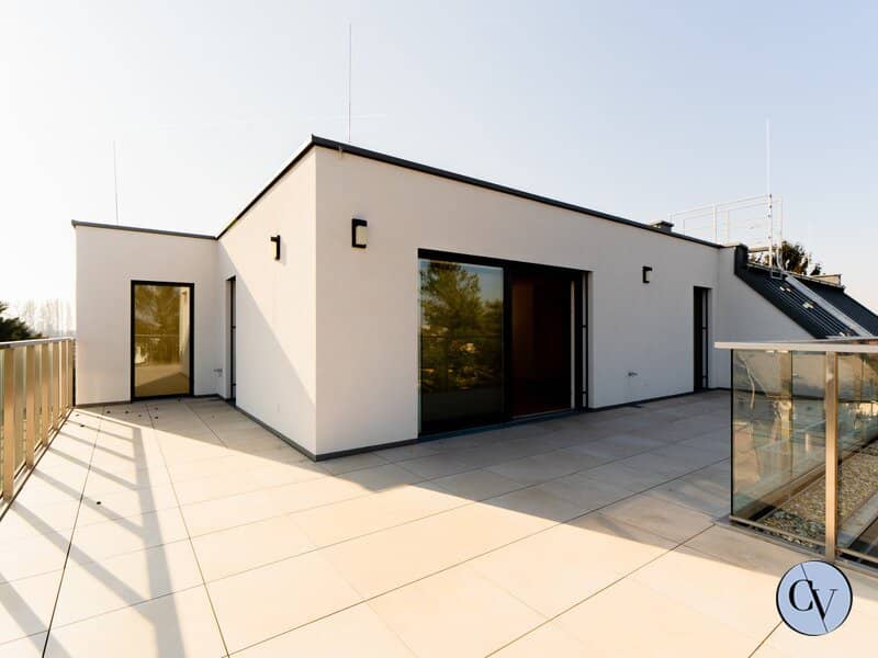 Family hit with 50m² terrace at the foot of the Bisamberg, First occupancy and Commission free