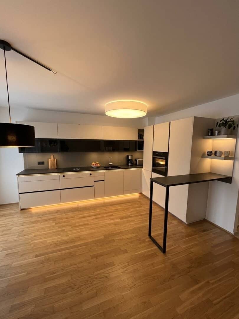 Traumhafte Gartenwohnung mit 127 m² Eigengarten, 30 m² Terrasse &amp; 2 TG-Plätzen - schnell Termin vereinbaren