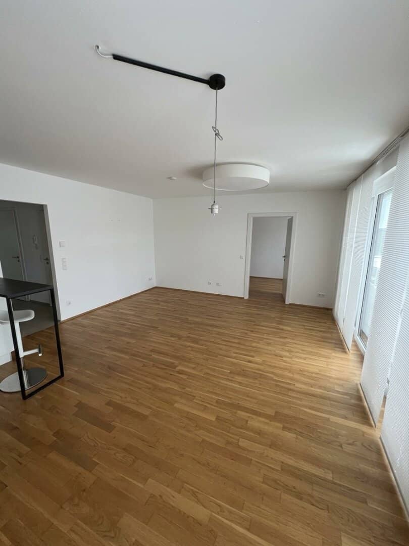 Traumhafte Gartenwohnung mit 127 m² Eigengarten, 30 m² Terrasse &amp; 2 TG-Plätzen - schnell Termin vereinbaren