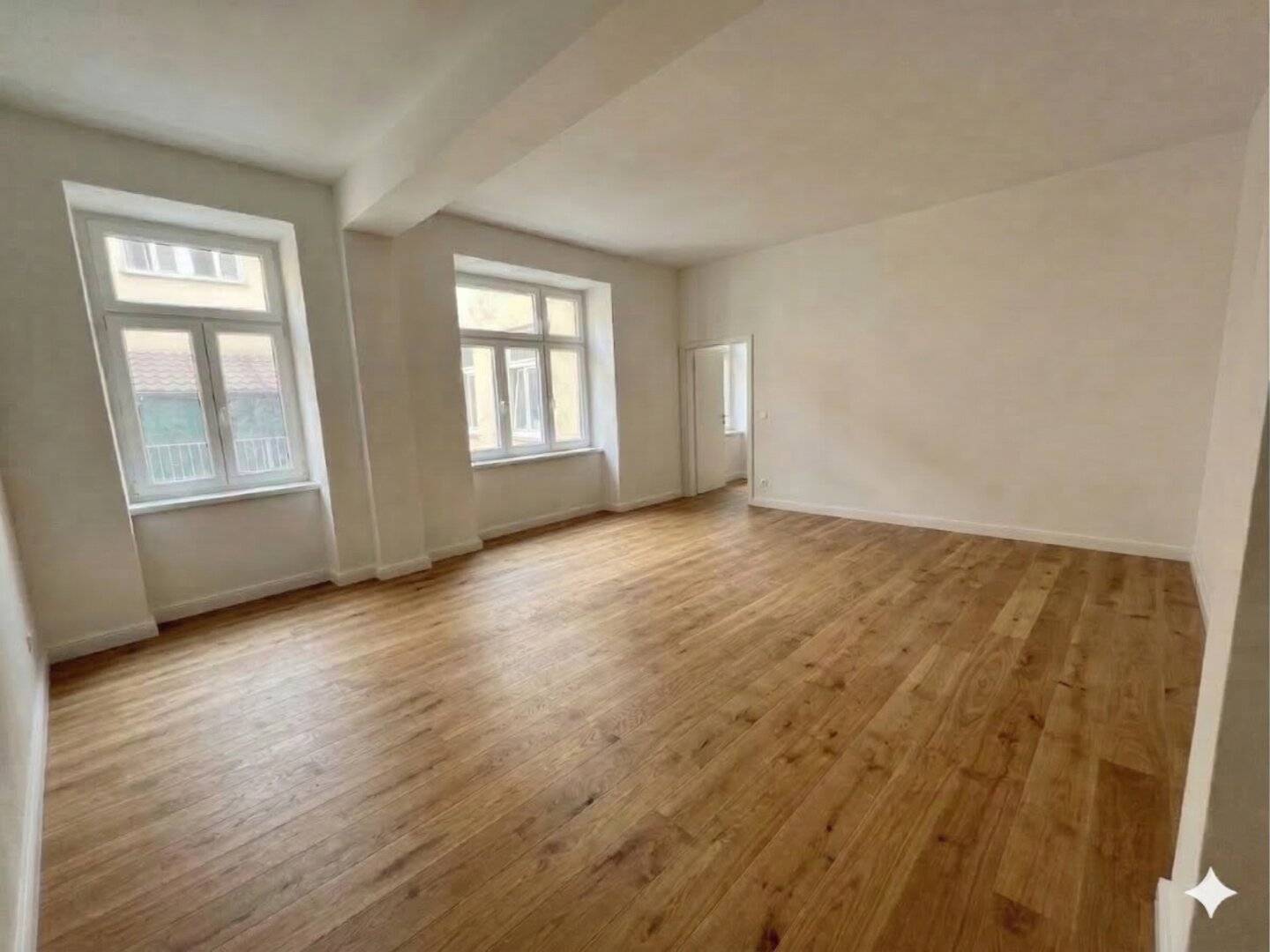 Erstbezug pur: Sanierte 2-Zimmer-Wohnung mit genehmigtem Balkon nahe Messe Wien