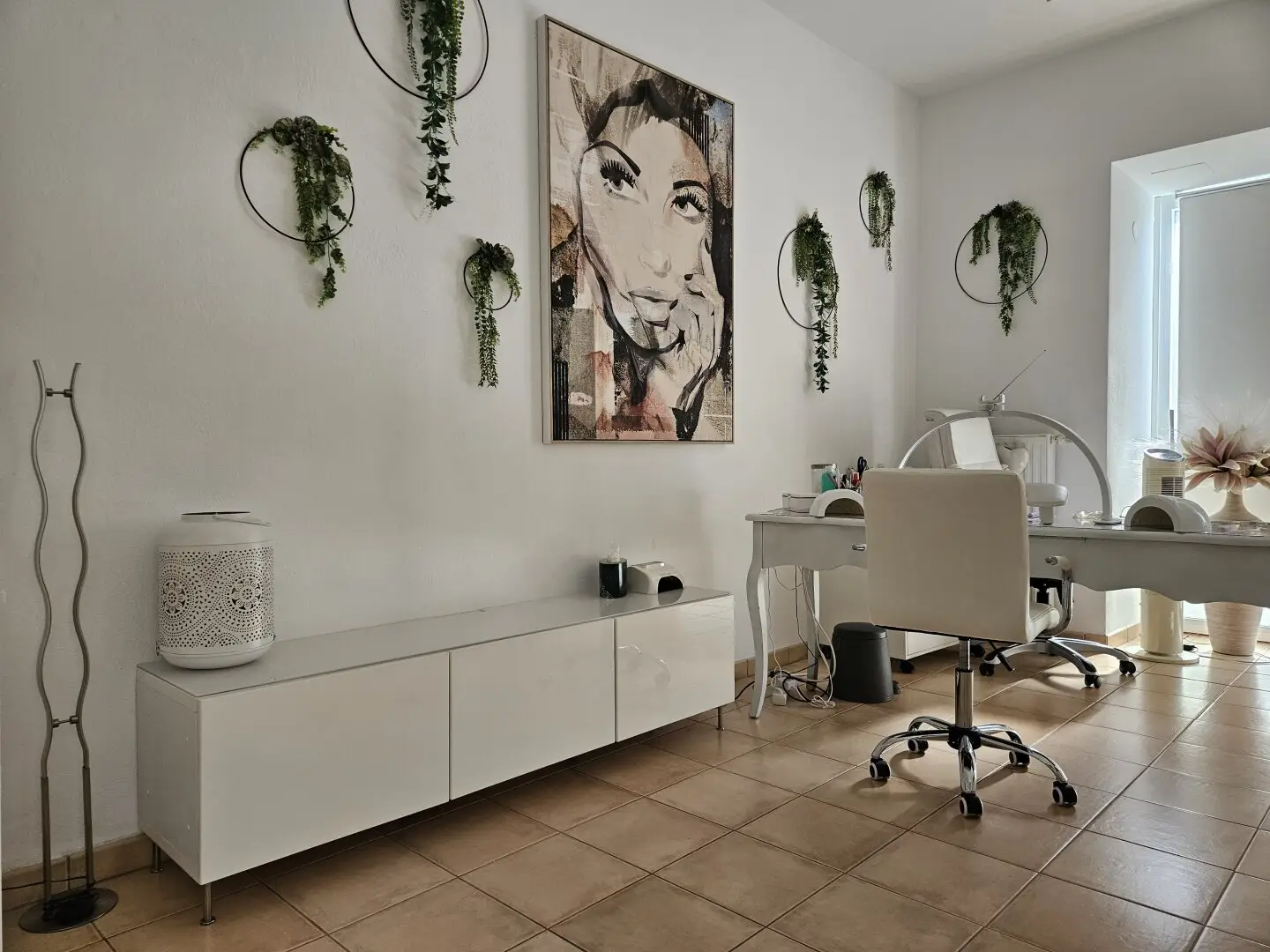 Barrier-free commercial premises / practice / medical practice / office