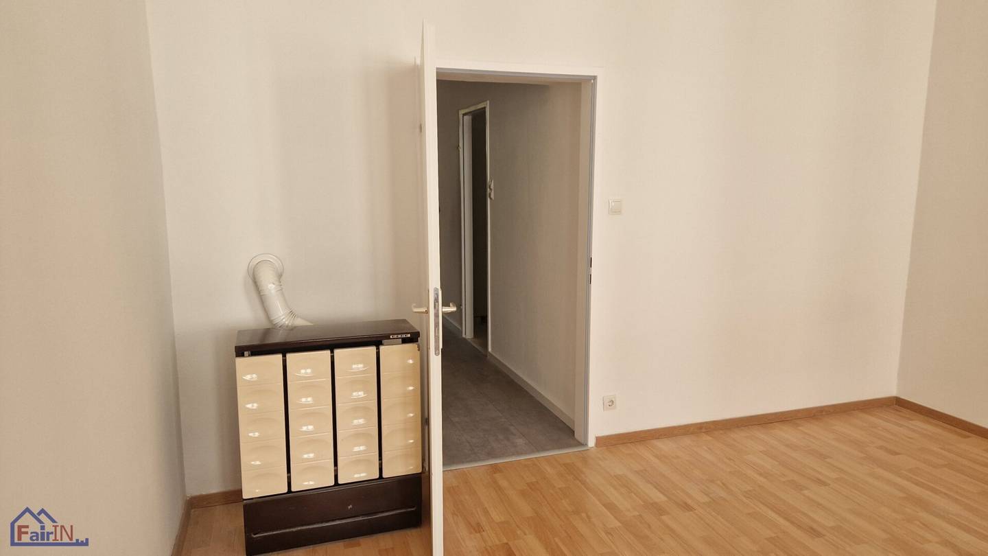 Charming 1-room apartment, 31m², ground floor, parquet, elevator, partly renovated, 1120 Vienna, €137,000