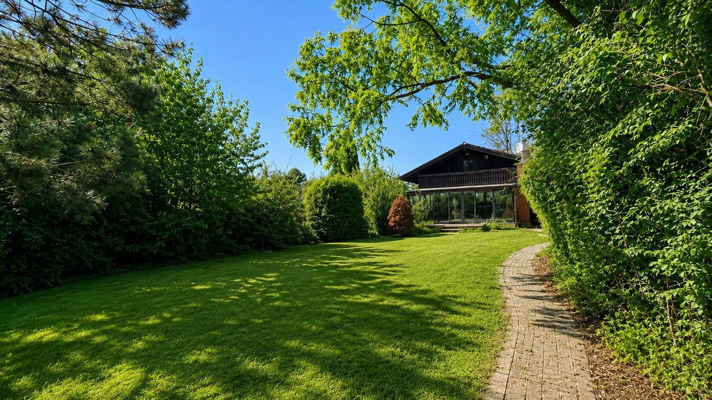 Wolfersberg-Living building plot in first class location from private owner // Exclusive mandate