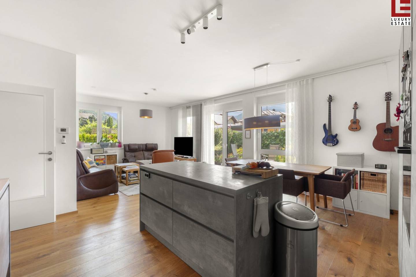 OPPORTUNITY: 4-room dream garden apartment in Faak am See