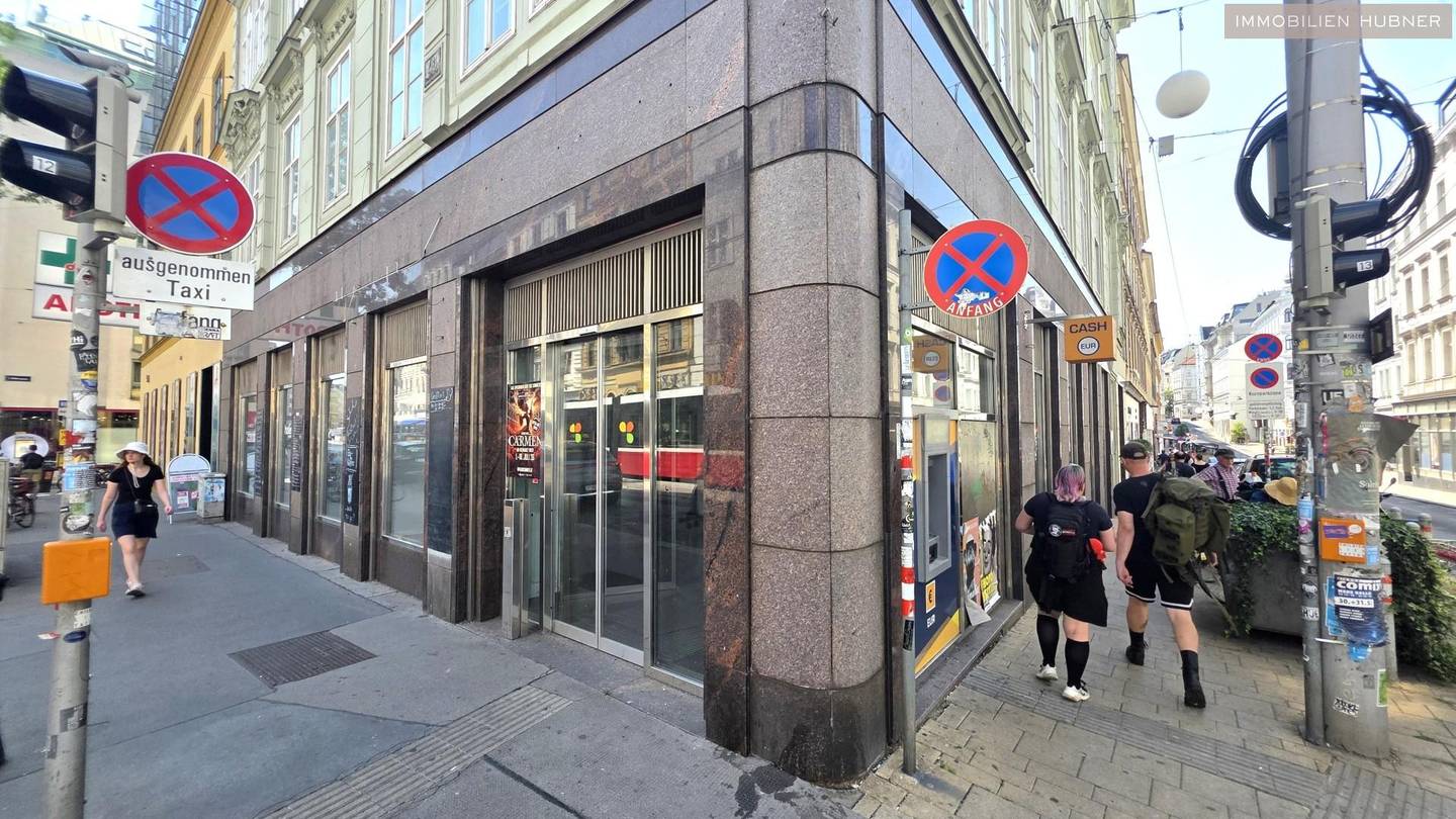 Corner unit with small gastro permit and excellent visibility Wohnung