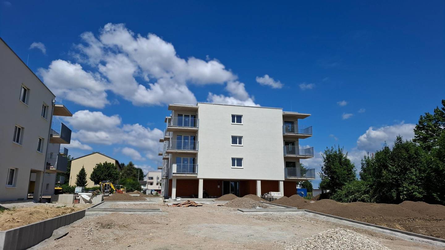 Erstbezug Neubauwohnung mit Tiefgarage und Balkon