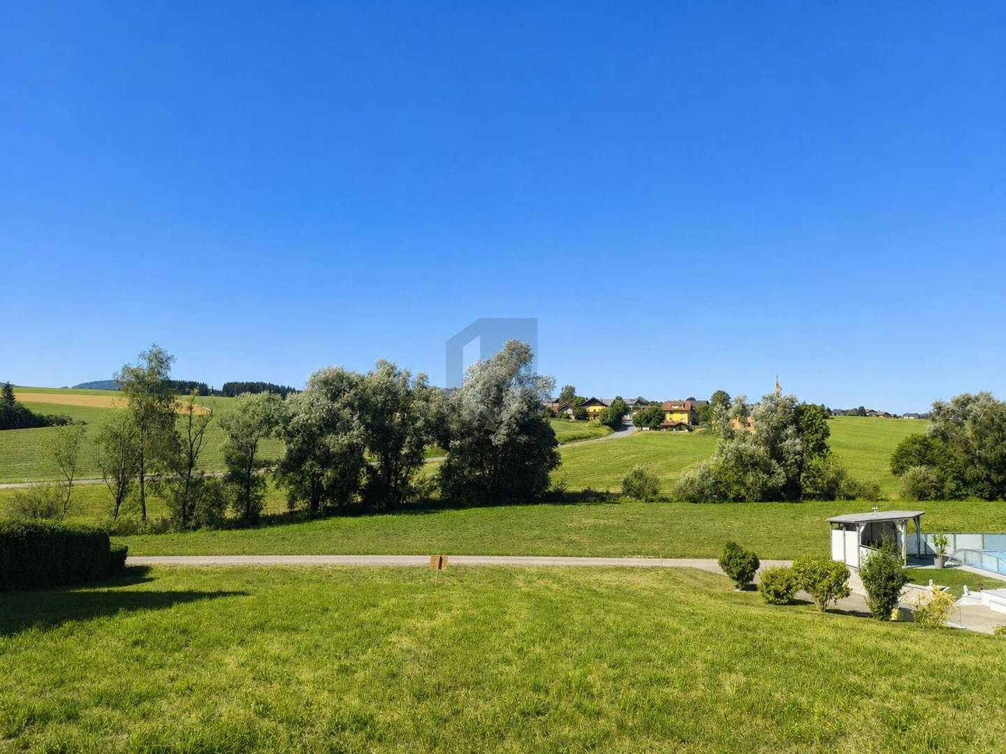 Wohnung mit Weitblick und voll erschlossen