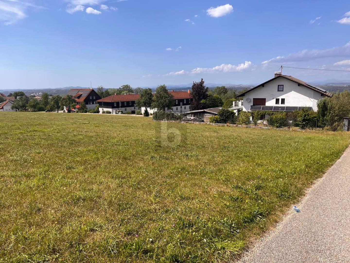 Ruhig gelegenes Grundstück ideal für Familienwohnung in zentrumsnaher Lage