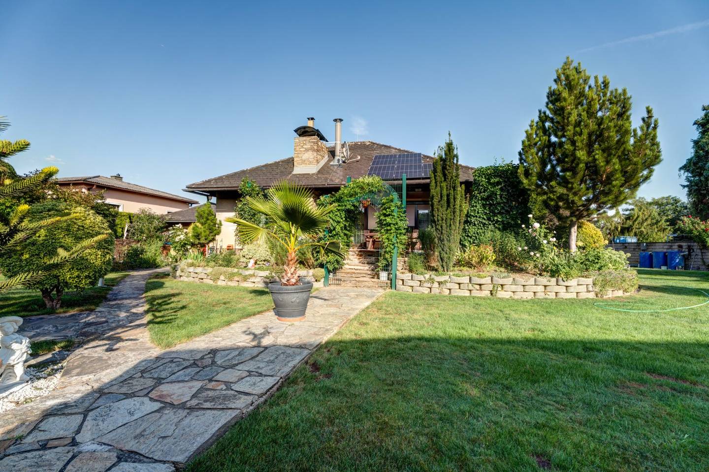 Invest today, profit in the long term – Single-family house with right of residence in 3130