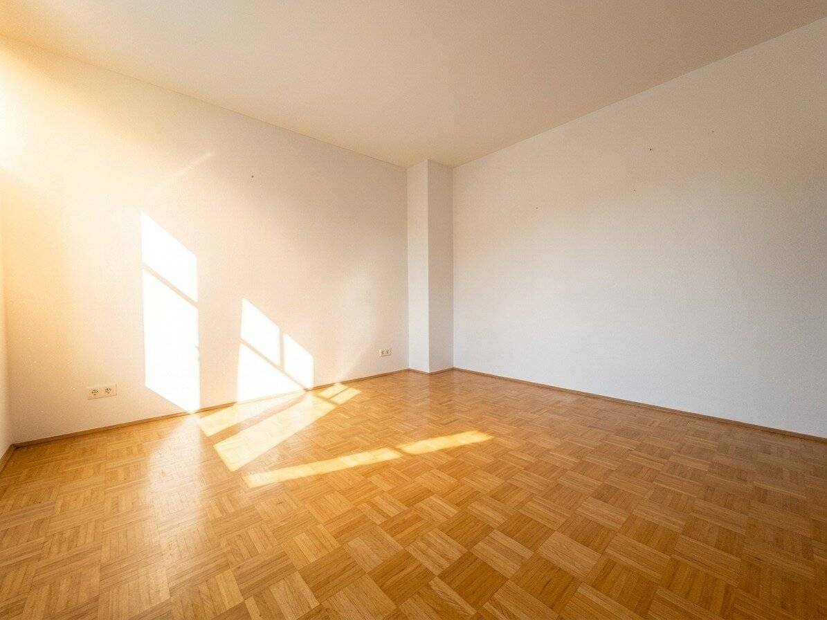 2-room apartment in quiet location with underground parking space