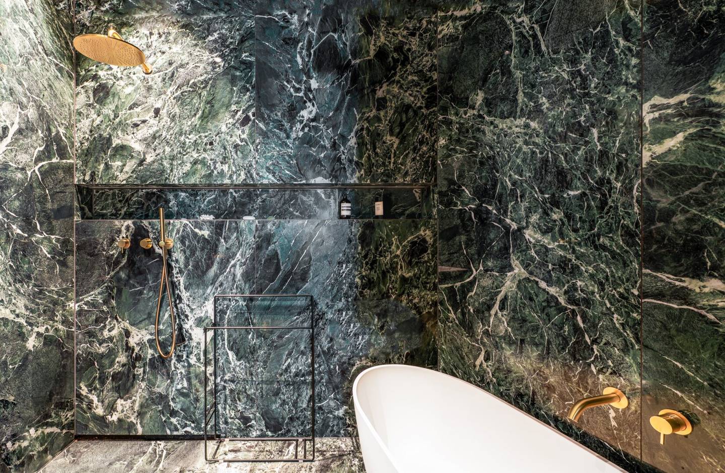 Stylish historic apartment in sought-after Währing location | Schubertpark