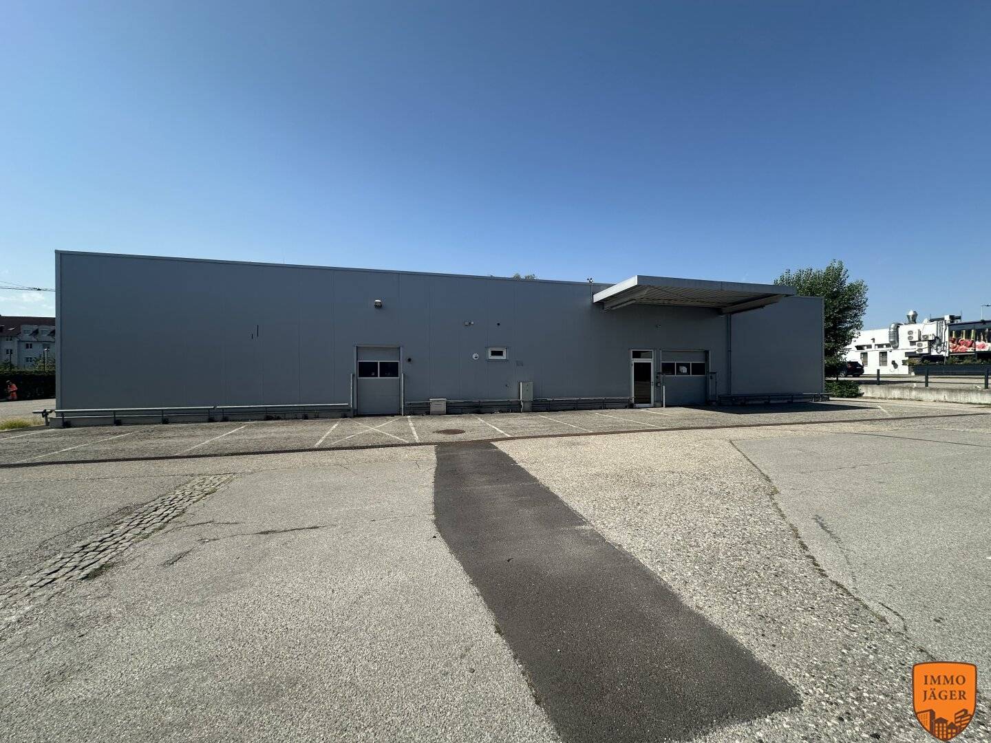 Your new commercial location in Leonding - See for yourself in person!