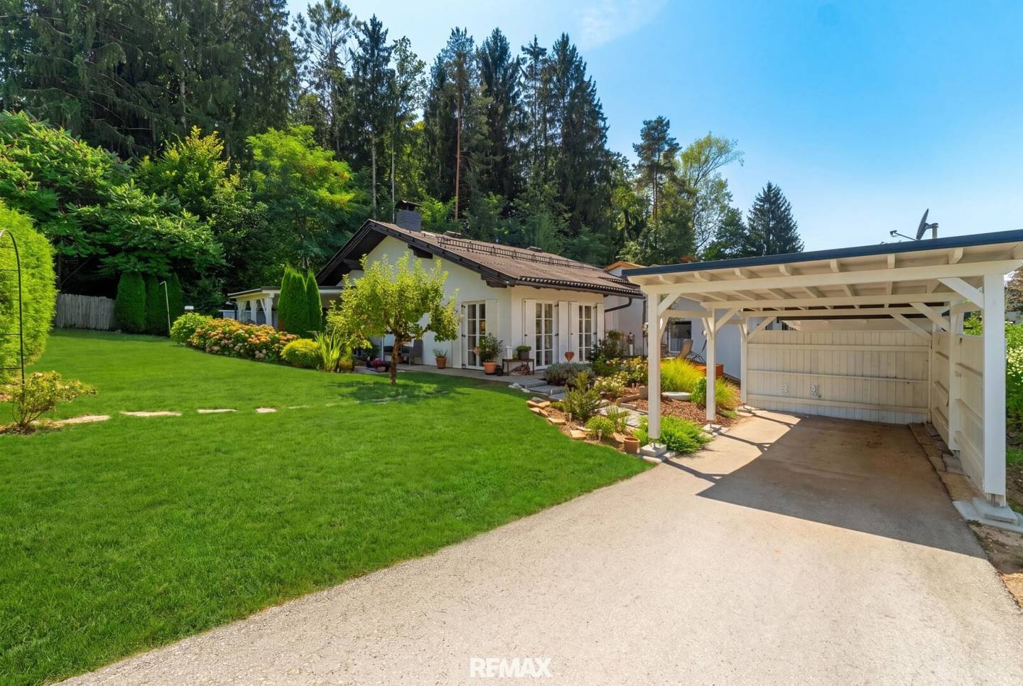 Moderner, voll möblierter Bungalow mit besonderem Wohnambiente in St. Kanzian am Klopeiner See