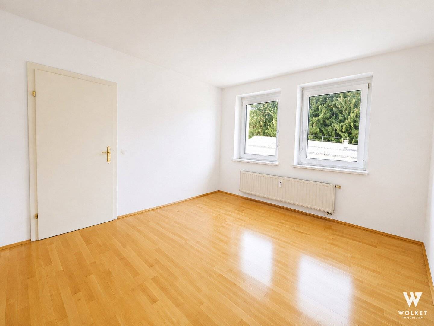 Bright 2-room apartment with spacious living area, 10 m² balcony and carport in Seiersberg