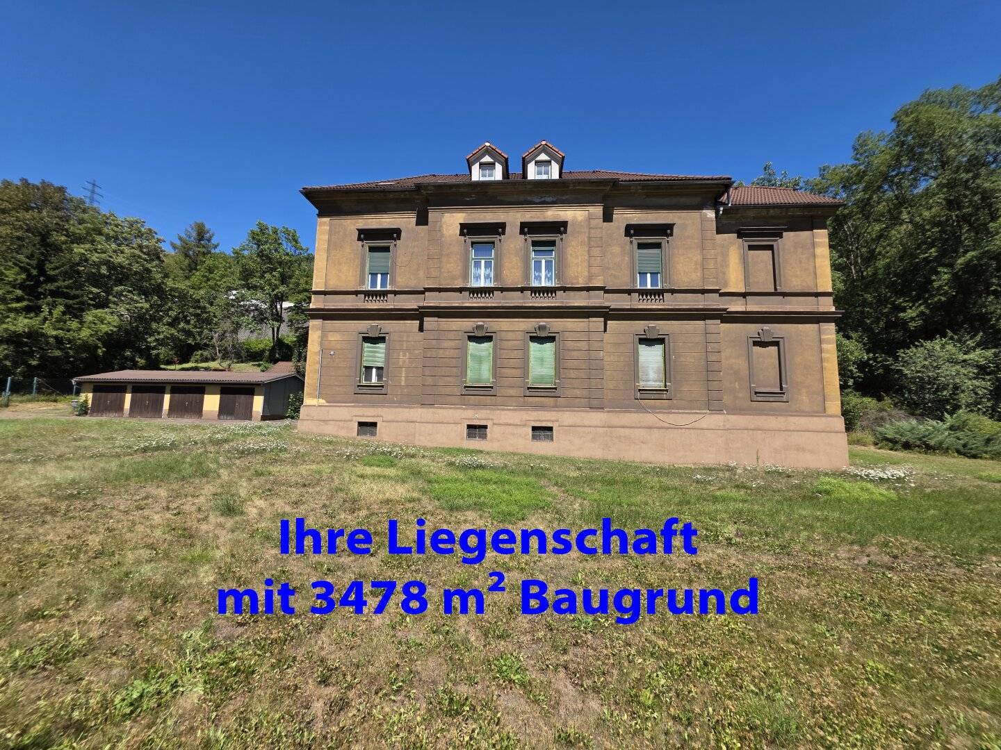 Großzügiges Mehrfamilienhaus in Donawitz – ca. 400m² Wohnfläche, ruhige rückseitige Terrasse, 4 Garagen, weitläufiges 3478 m² großes Grundstück.